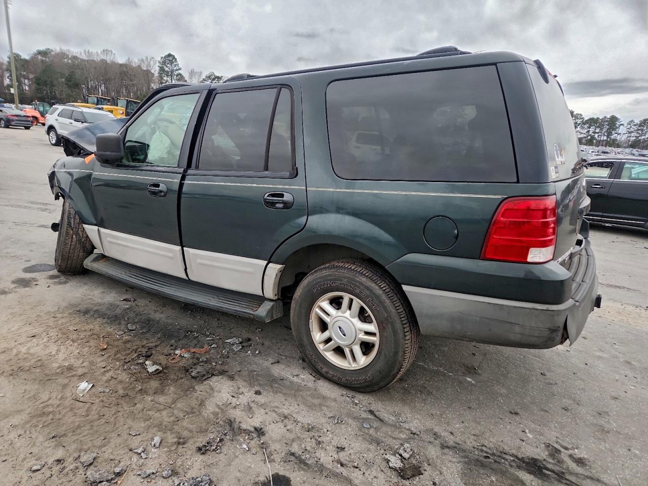 2004 FORD EXPEDITION XLT photo 2