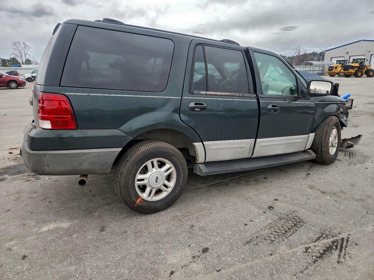 2004 FORD EXPEDITION XLT photo 3
