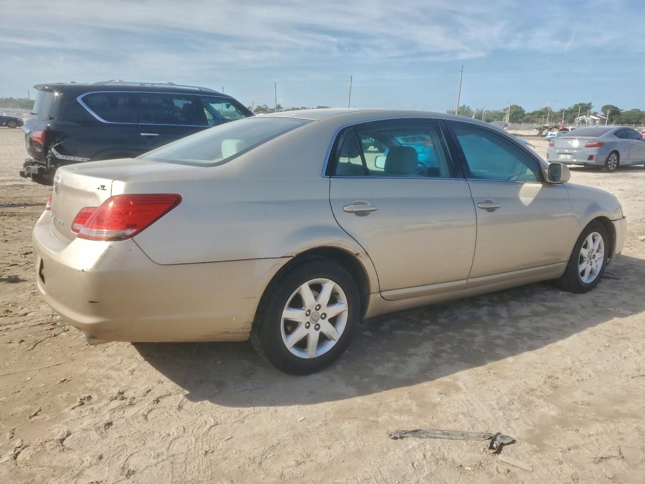 2006 TOYOTA AVALON XL photo 3
