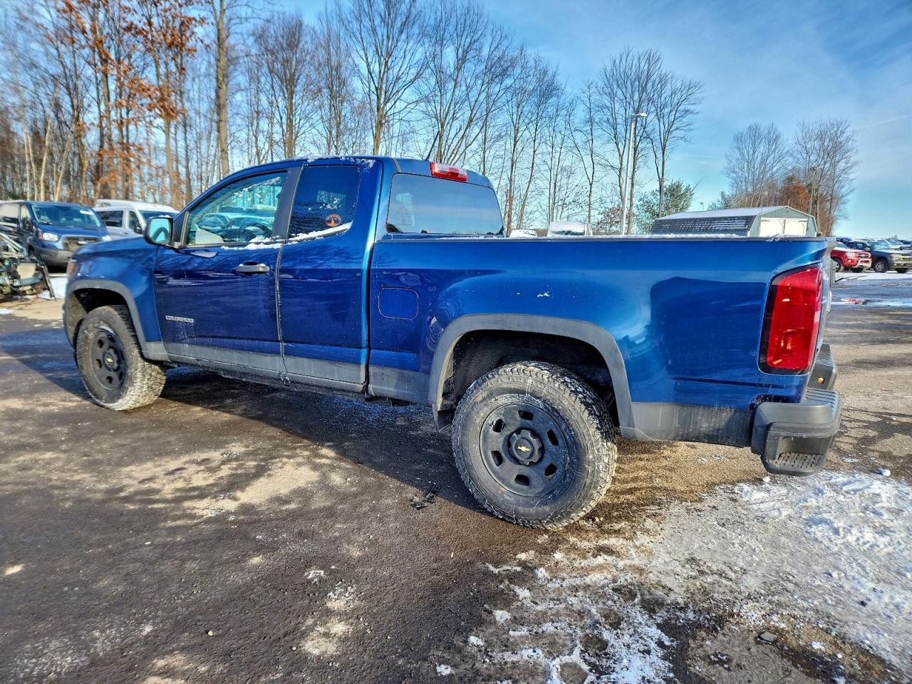 2019 CHEVROLET COLORADO photo 2