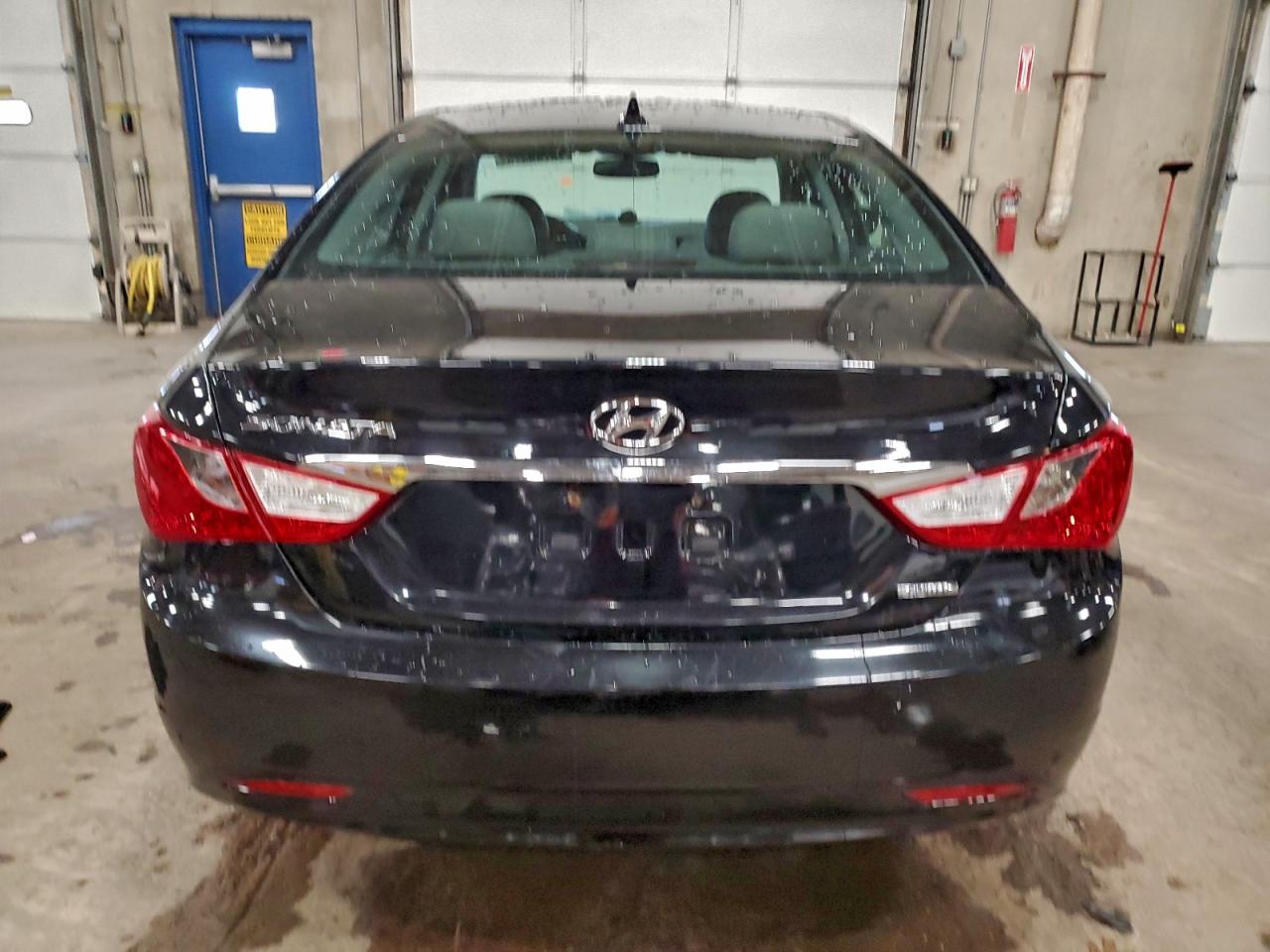 2011 HYUNDAI SONATA SE photo 6