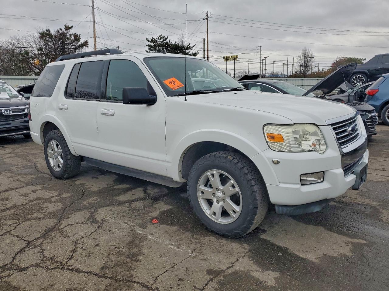 2010 FORD EXPLORER XLT photo 4