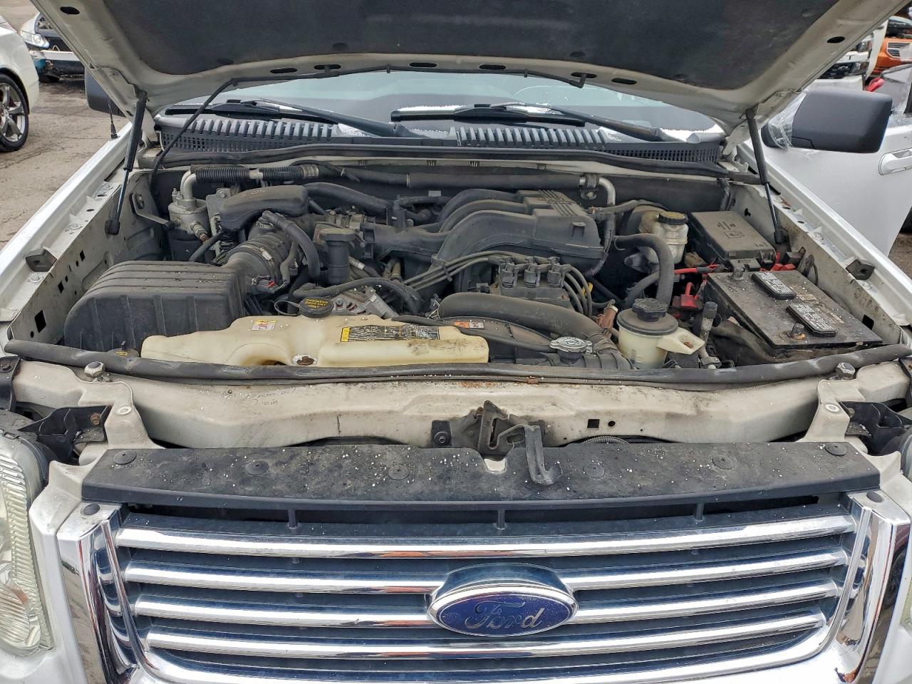 2010 FORD EXPLORER XLT photo 12