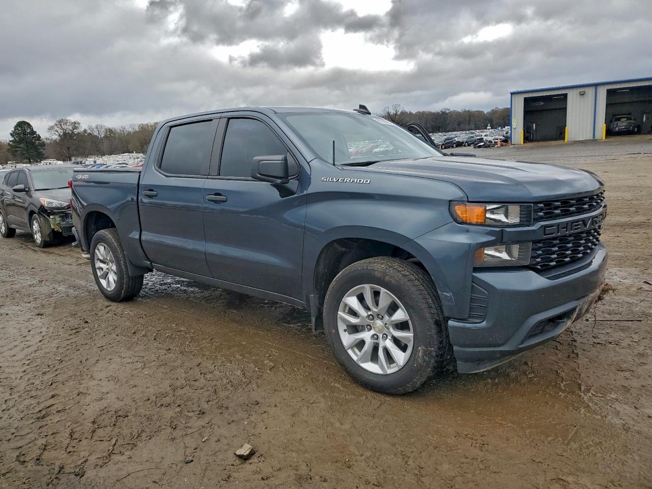 2021 CHEVROLET SILVERADO K1500 CUSTOM photo 4