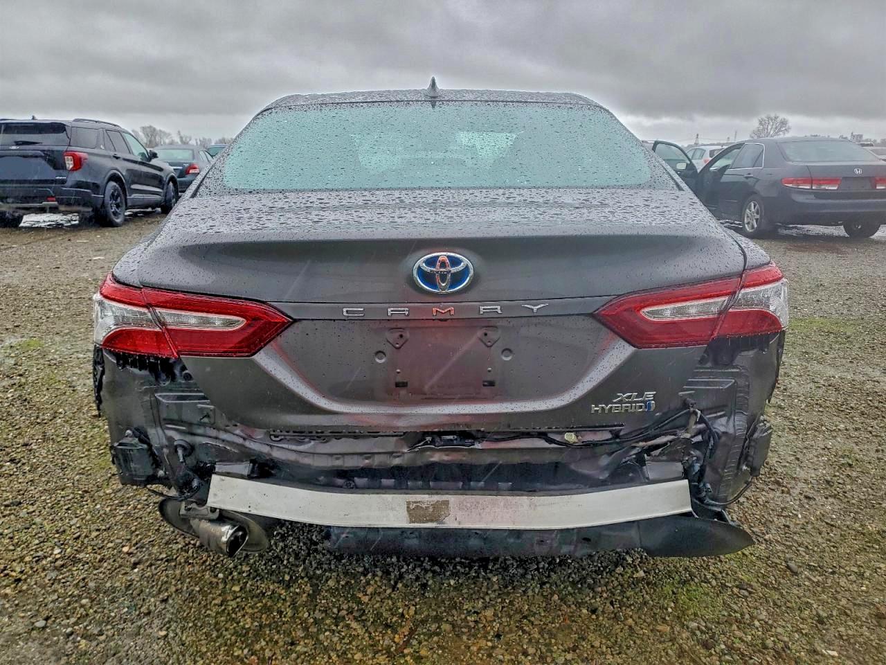 2020 TOYOTA CAMRY XLE photo 6