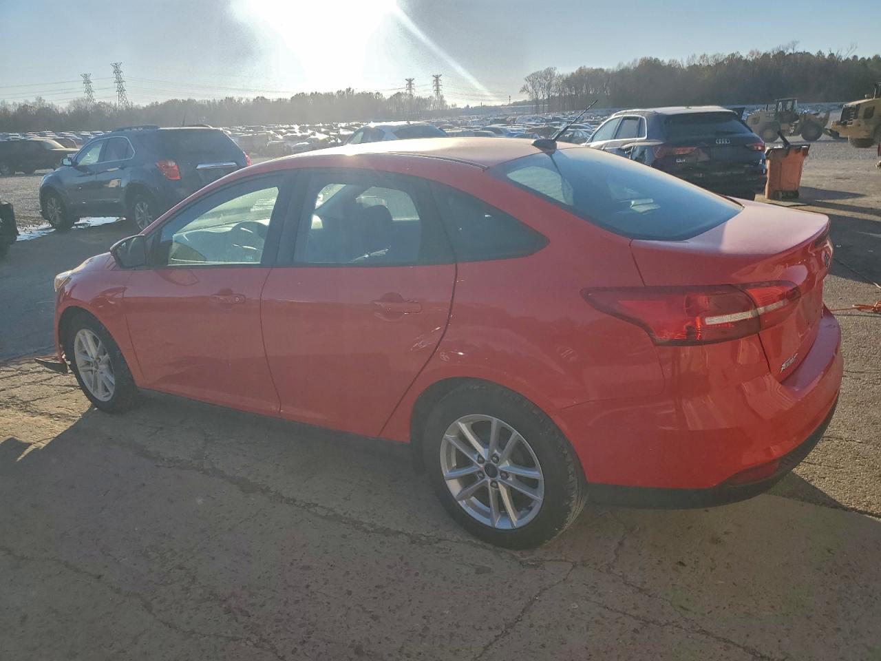 2015 FORD FOCUS SE photo 2