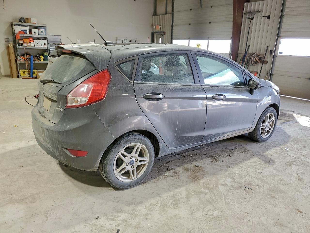 2018 FORD FIESTA SE photo 3