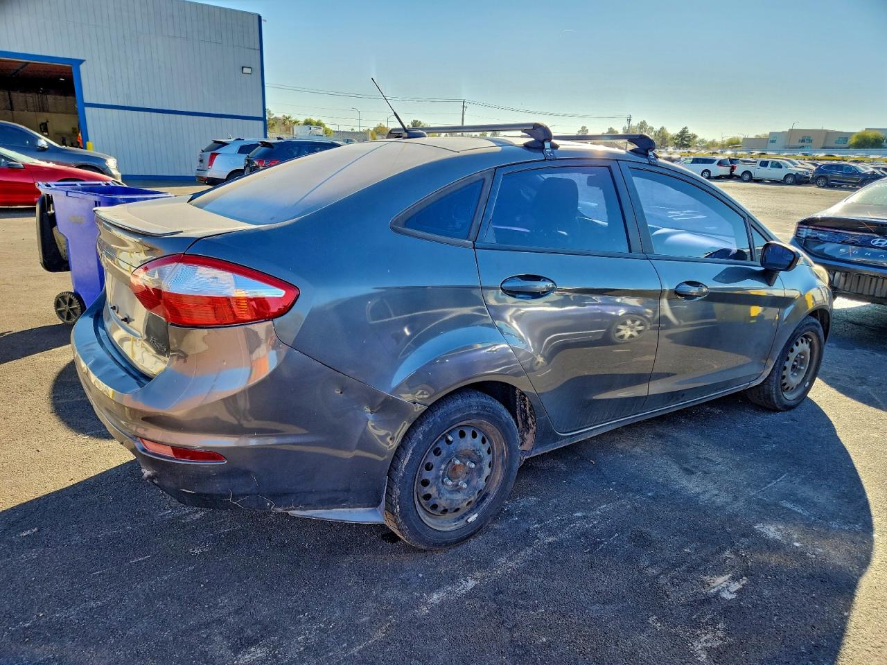 2016 FORD FIESTA SE photo 3