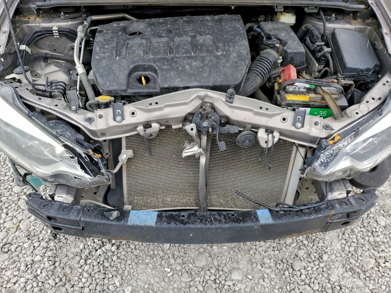 2015 TOYOTA COROLLA L photo 11