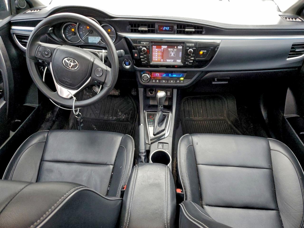 2015 TOYOTA COROLLA L photo 8