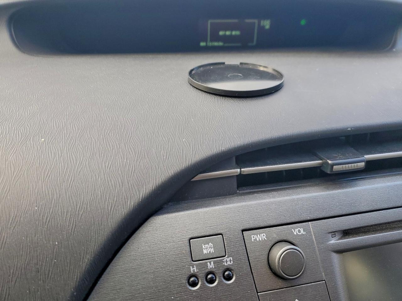 2012 TOYOTA PRIUS photo 9