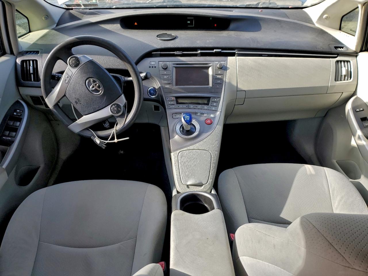 2012 TOYOTA PRIUS photo 8
