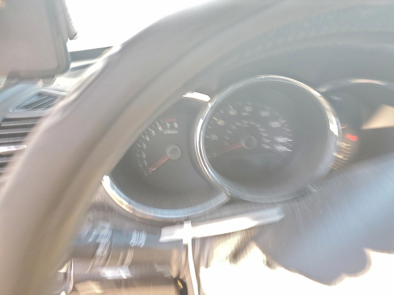 2011 KIA SORENTO EX photo 9