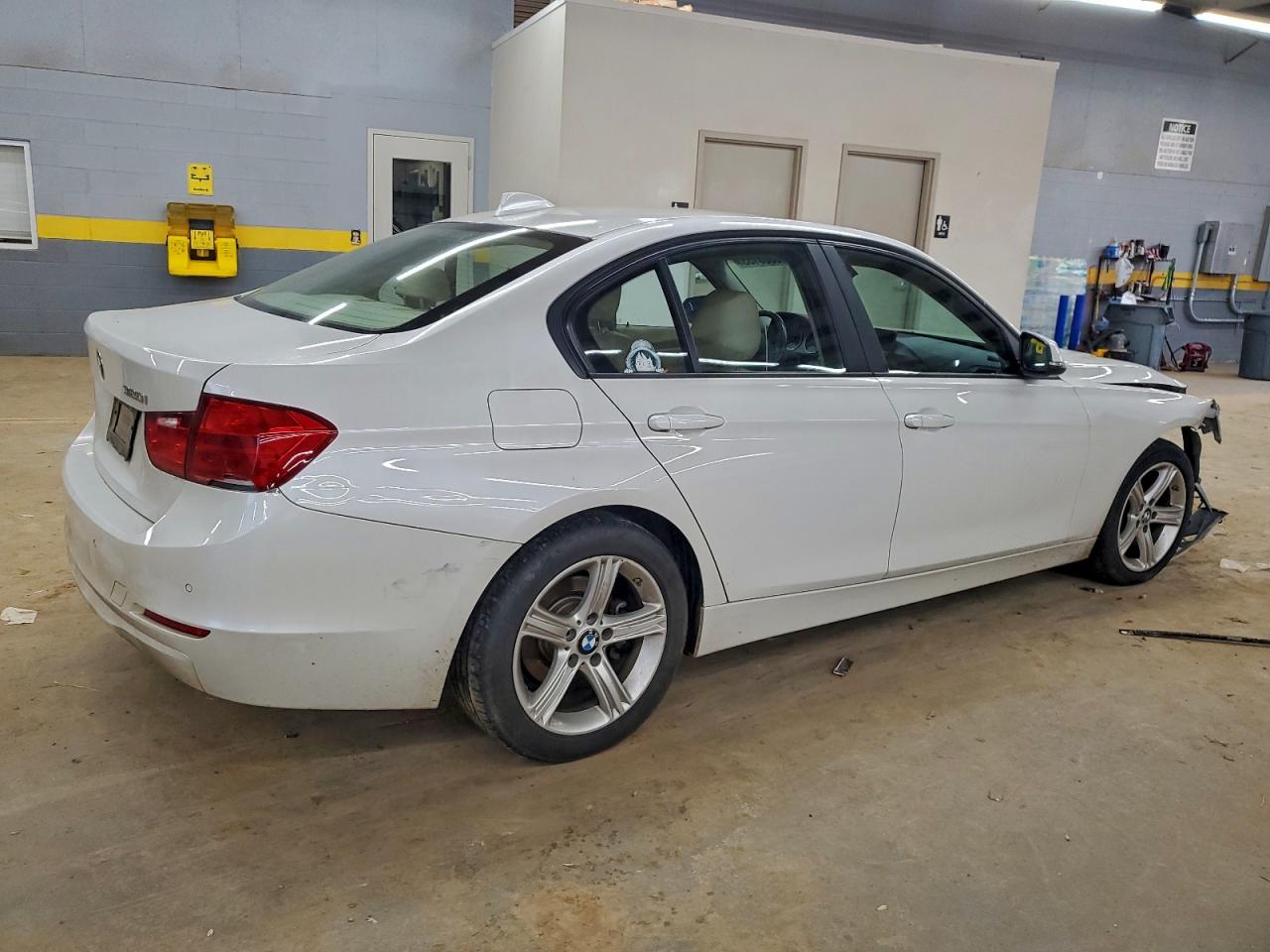 2015 BMW 320 I photo 3