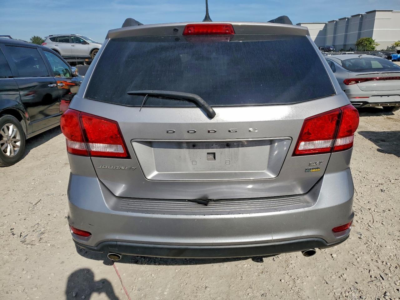 2017 DODGE JOURNEY SXT photo 6