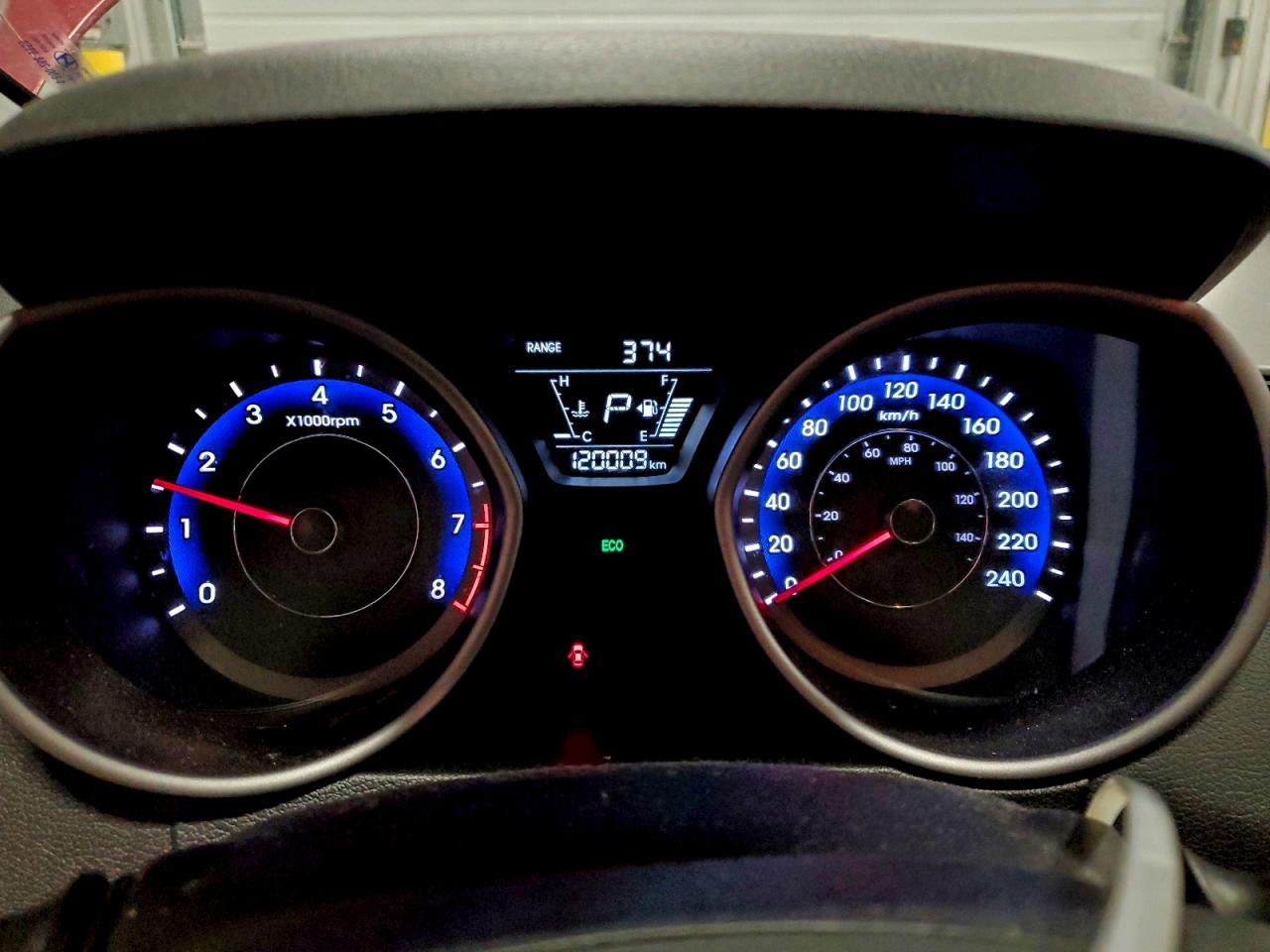 2016 HYUNDAI ELANTRA SE photo 9