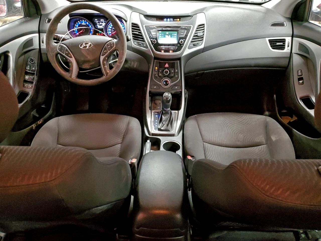 2016 HYUNDAI ELANTRA SE photo 8