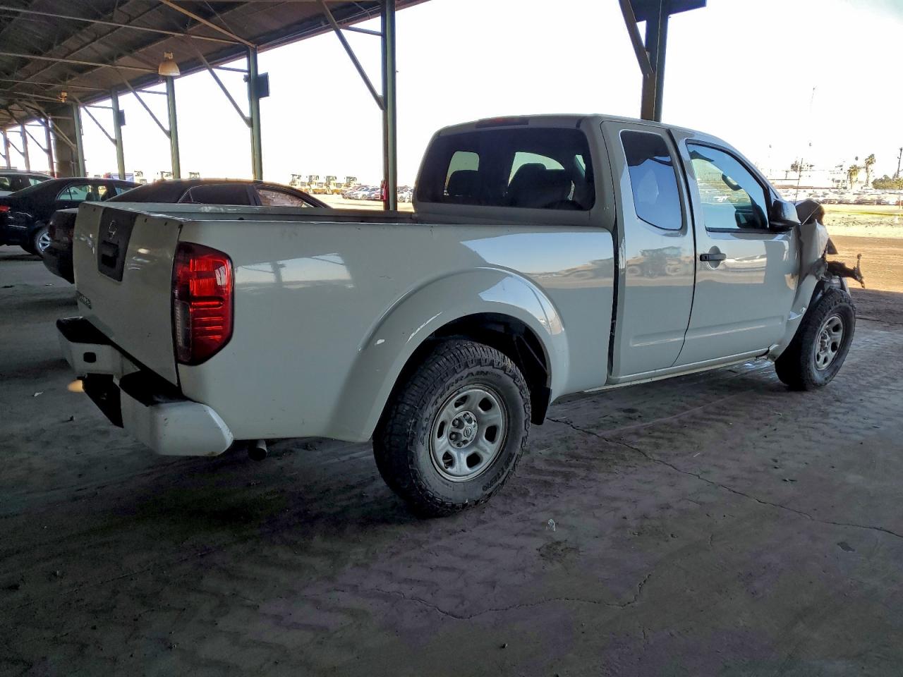 2019 NISSAN FRONTIER S photo 3