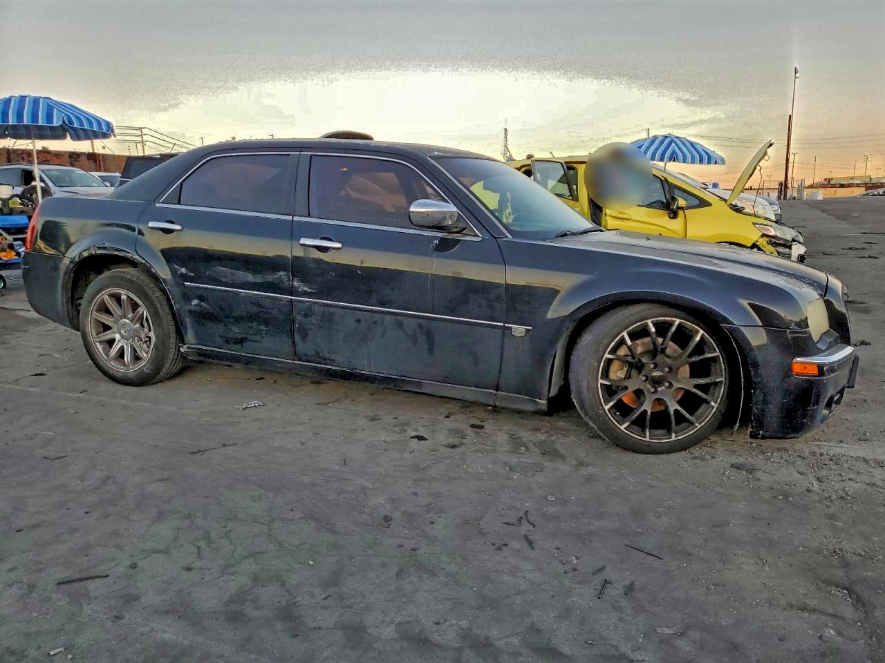 2005 CHRYSLER 300C photo 4