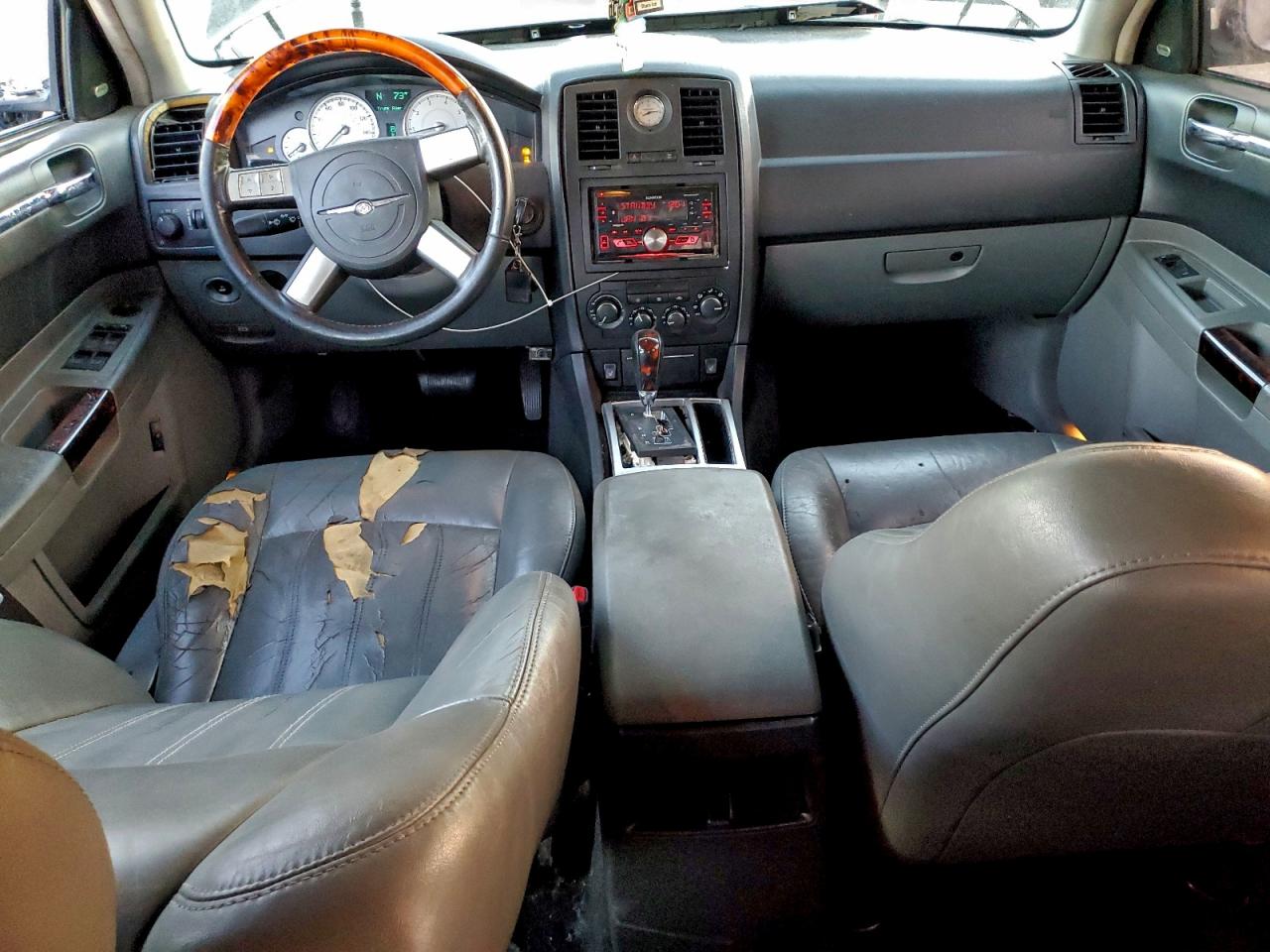2005 CHRYSLER 300C photo 8