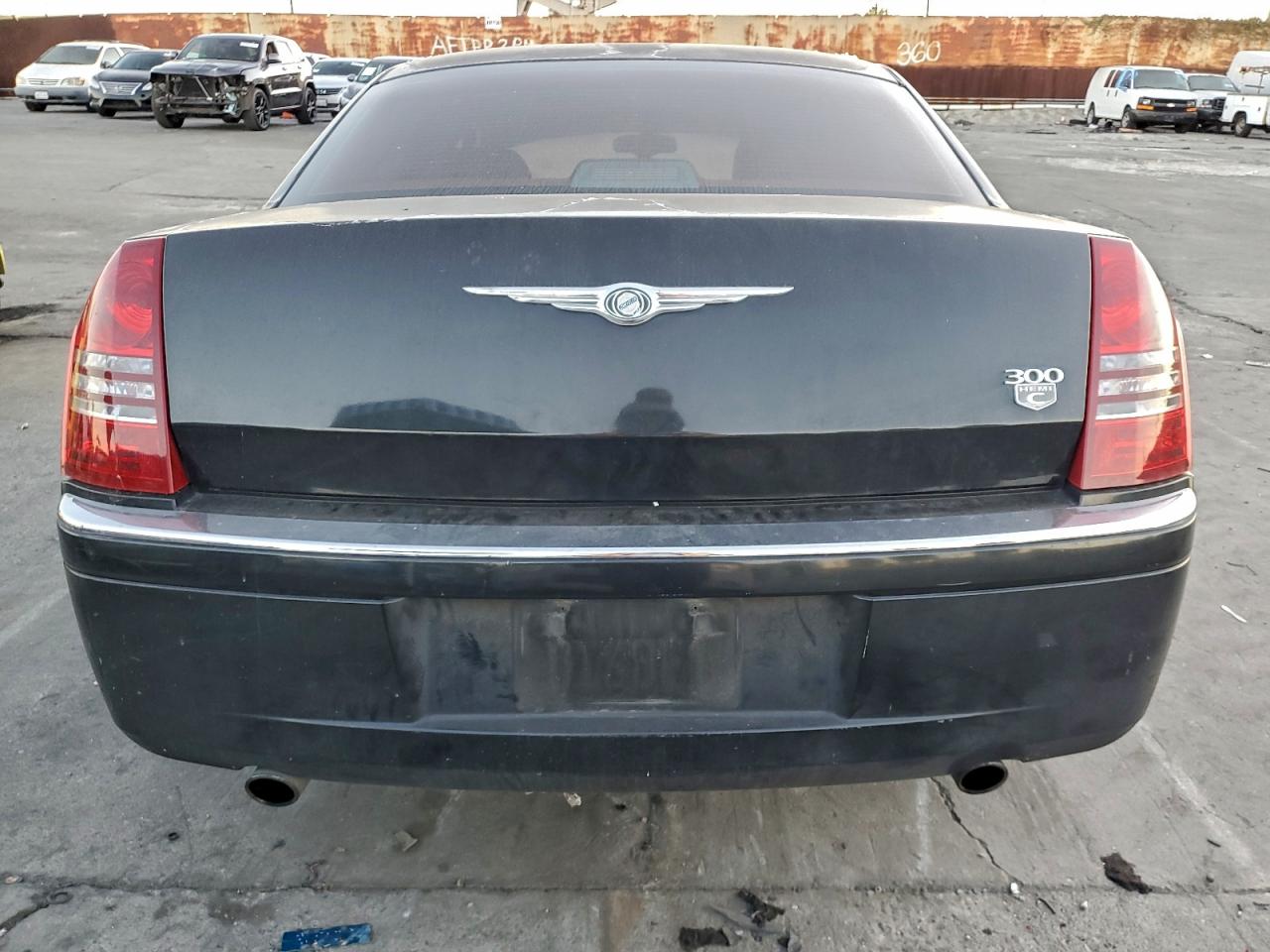 2005 CHRYSLER 300C photo 6