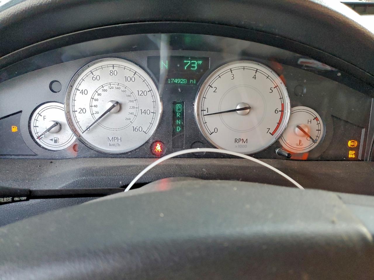 2005 CHRYSLER 300C photo 9