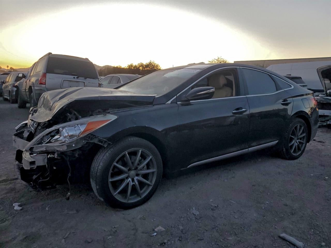 2016 HYUNDAI AZERA