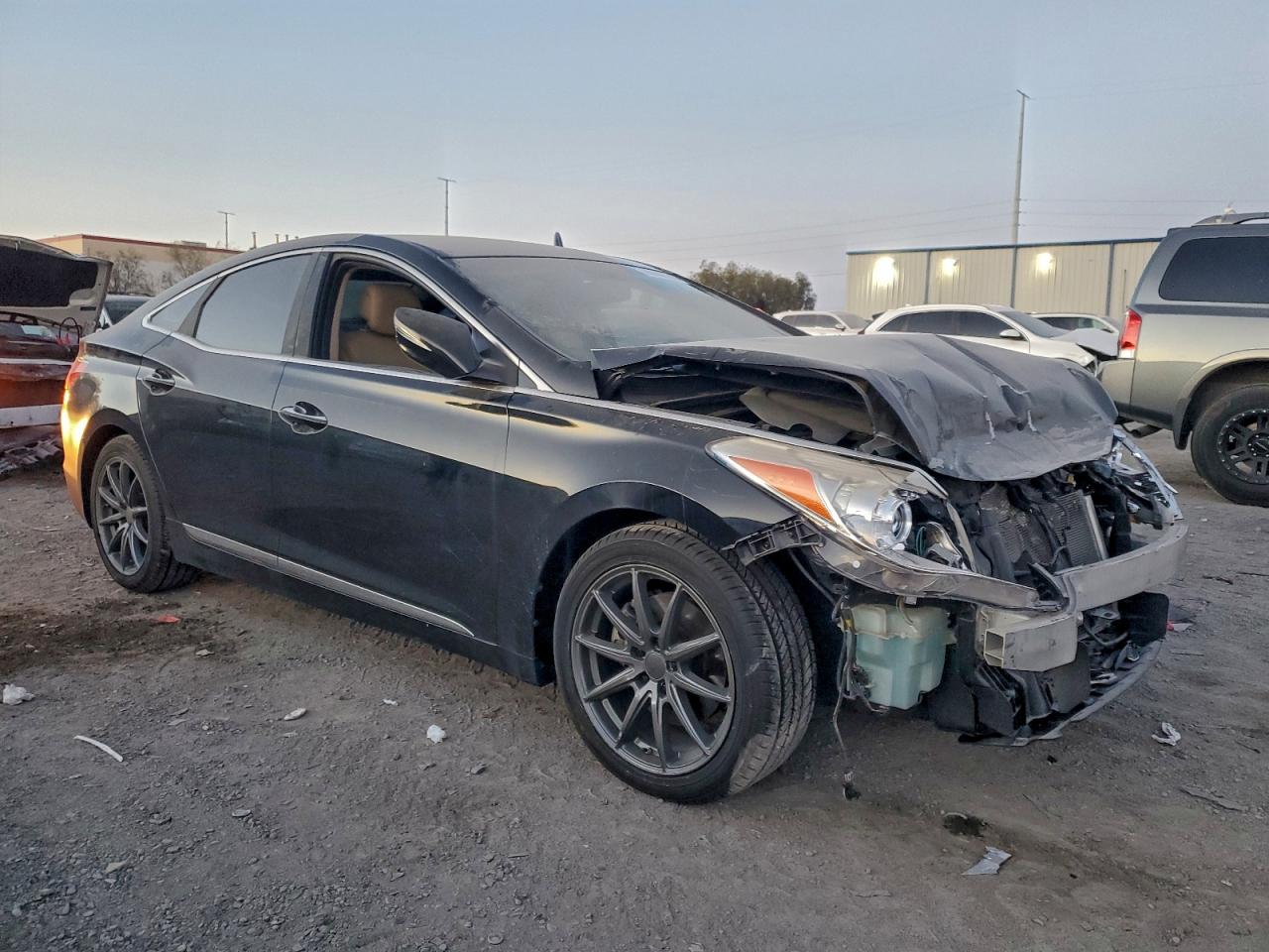 2016 HYUNDAI AZERA photo 4