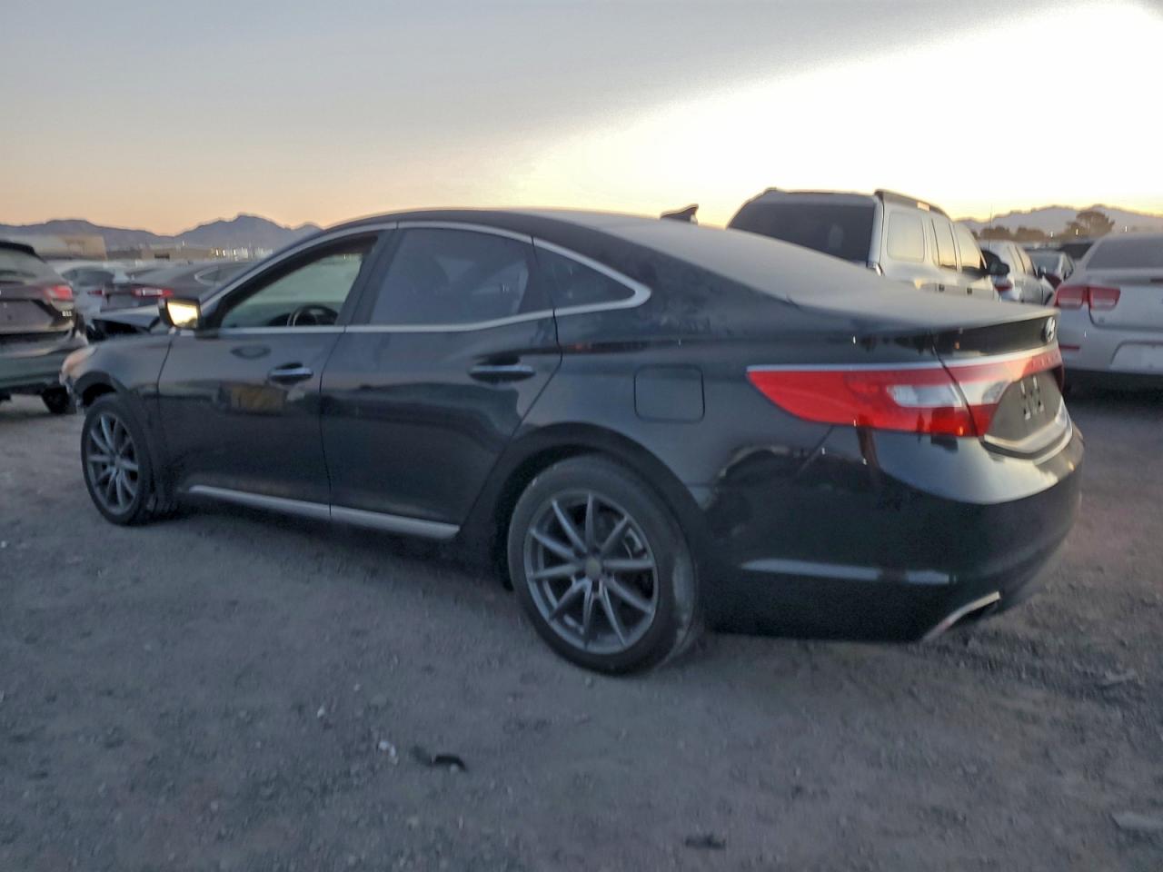 2016 HYUNDAI AZERA photo 2