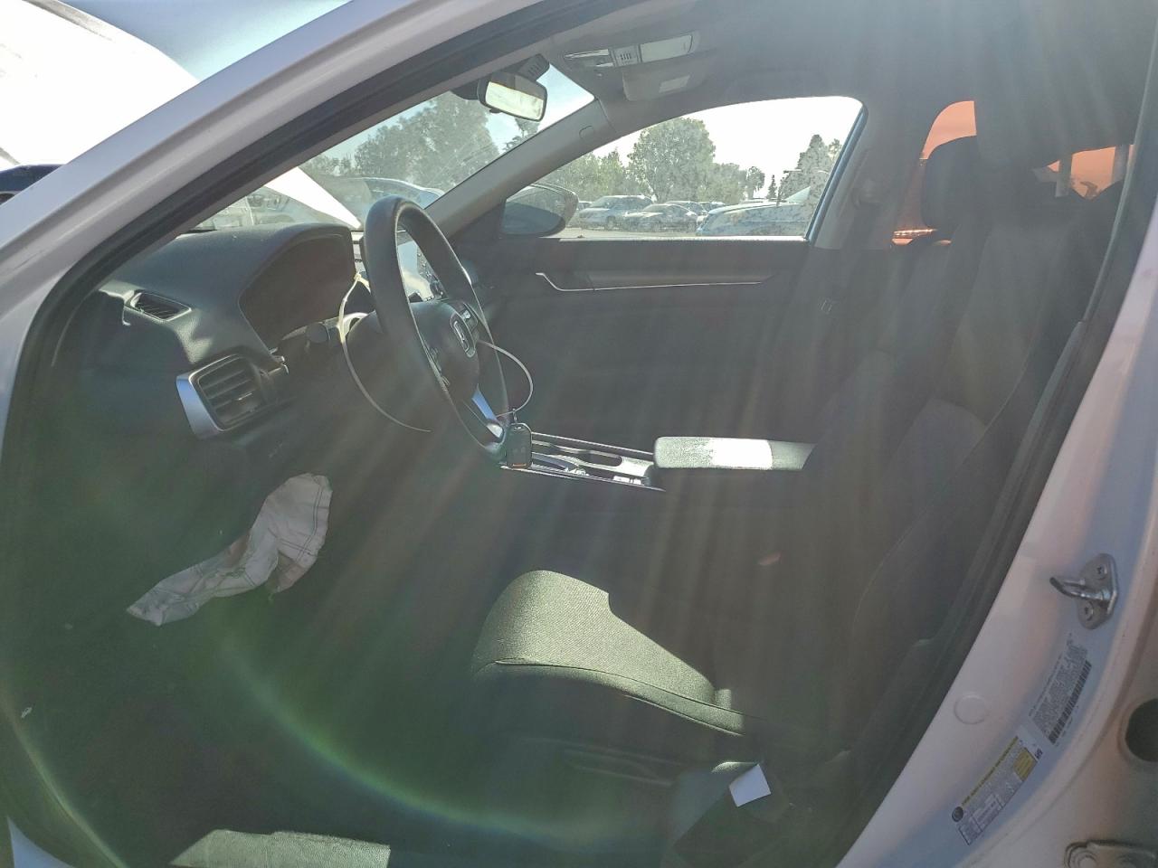2018 HONDA ACCORD LX photo 7
