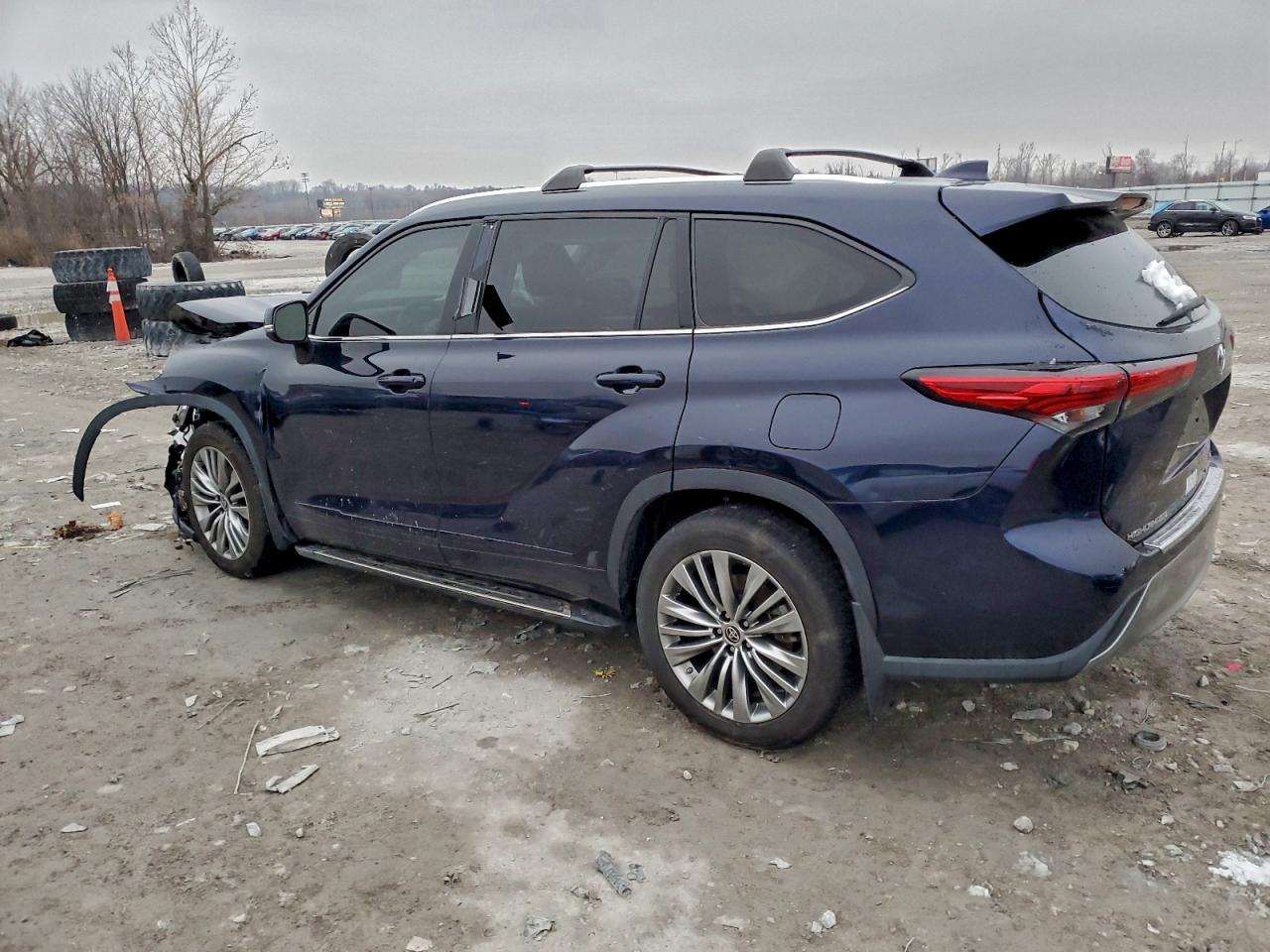 2021 TOYOTA HIGHLANDER PLATINUM photo 2