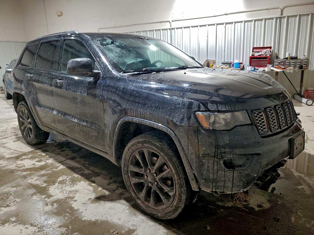 2019 JEEP GRAND CHEROKEE LAREDO photo 4