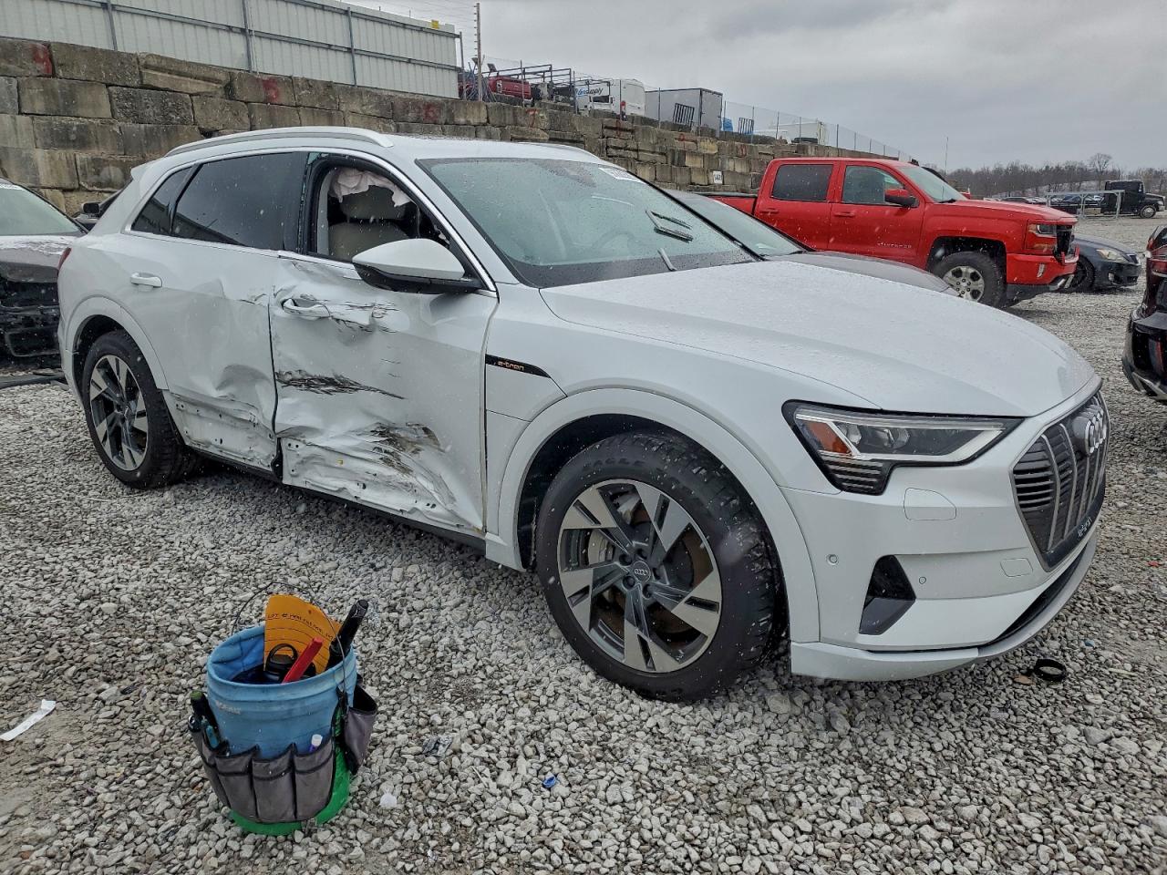 2021 AUDI E-TRON PREMIUM PLUS photo 4