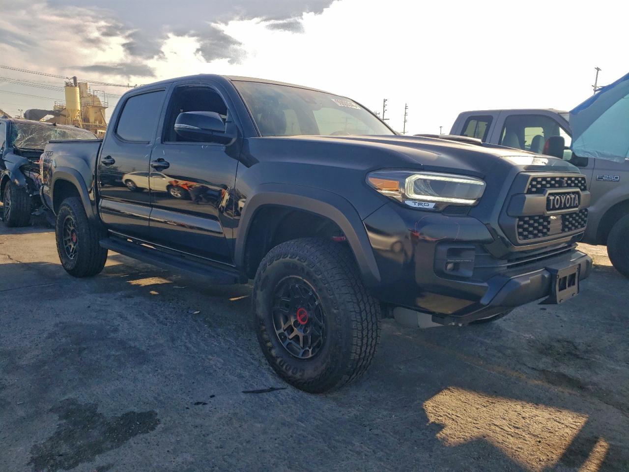 2022 TOYOTA TACOMA DOUBLE CAB photo 4