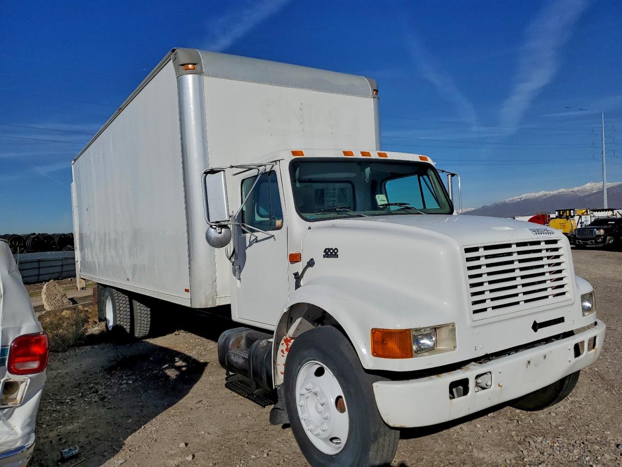 2001 INTERNATIONAL 4000 4700 photo 4