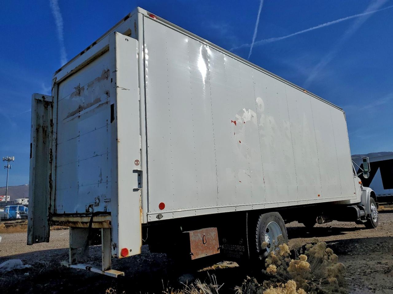 2001 INTERNATIONAL 4000 4700 photo 3