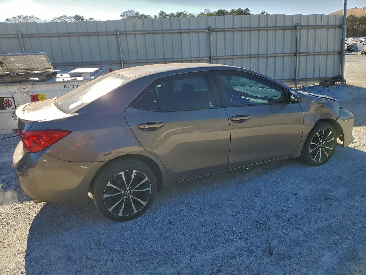 2018 TOYOTA COROLLA L photo 3