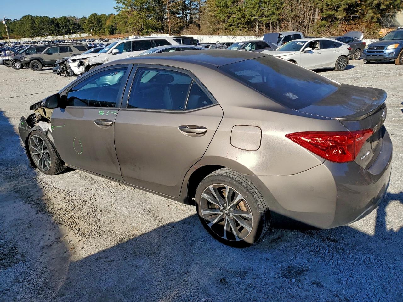 2018 TOYOTA COROLLA L photo 2