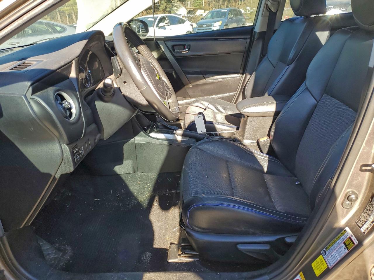 2018 TOYOTA COROLLA L photo 7
