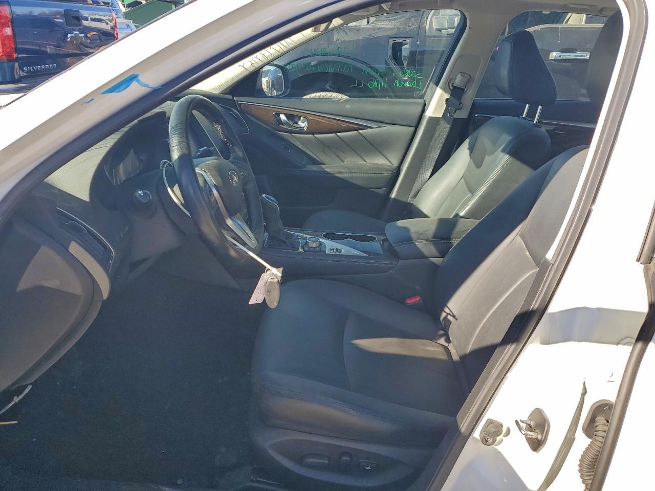 2018 INFINITI Q50 LUXE photo 7