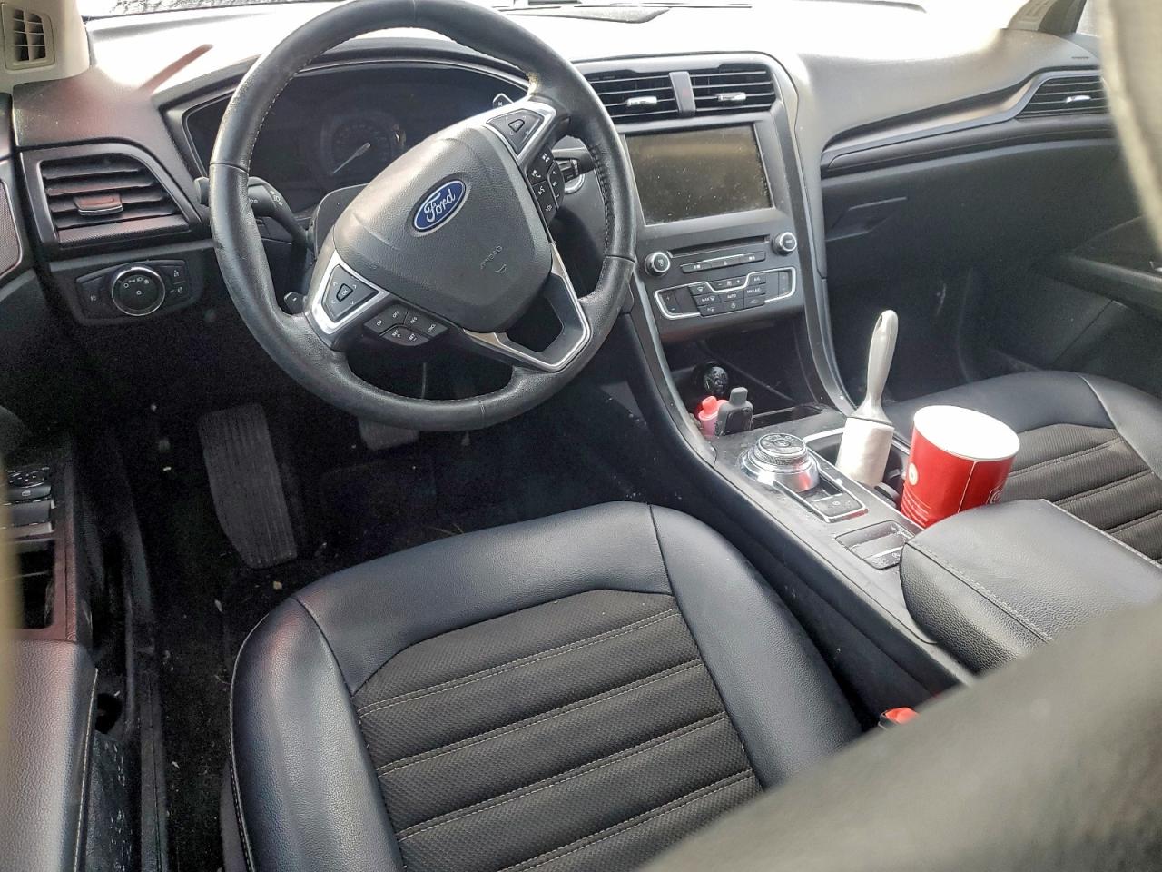 2018 FORD FUSION SE photo 8
