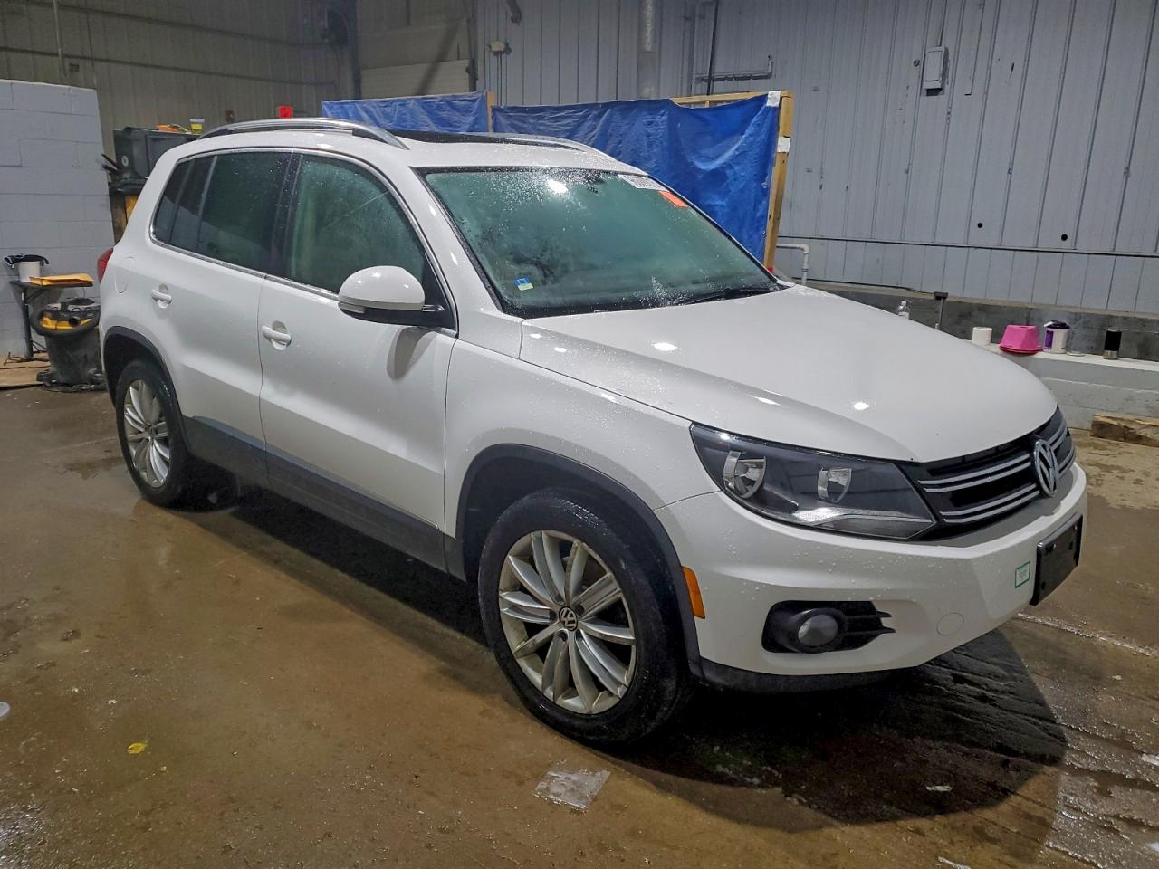 2012 VOLKSWAGEN TIGUAN S photo 4