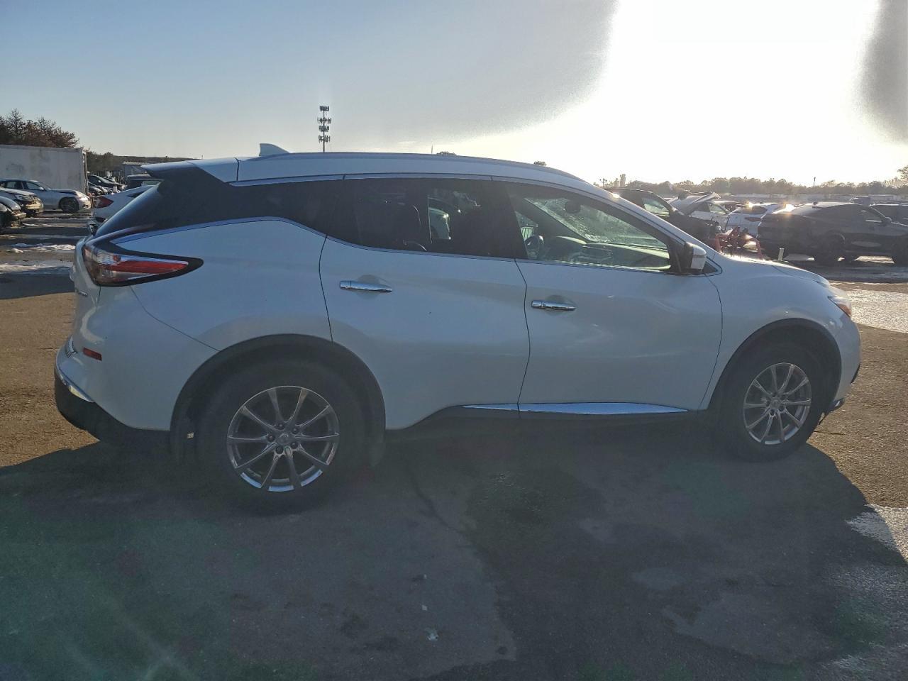 2017 NISSAN MURANO S photo 3