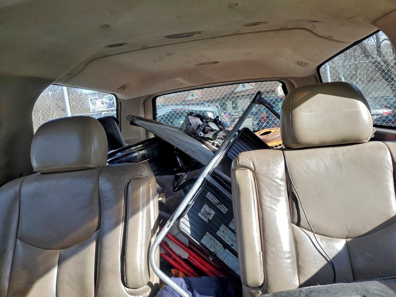 2003 GMC YUKON XL DENALI photo 10