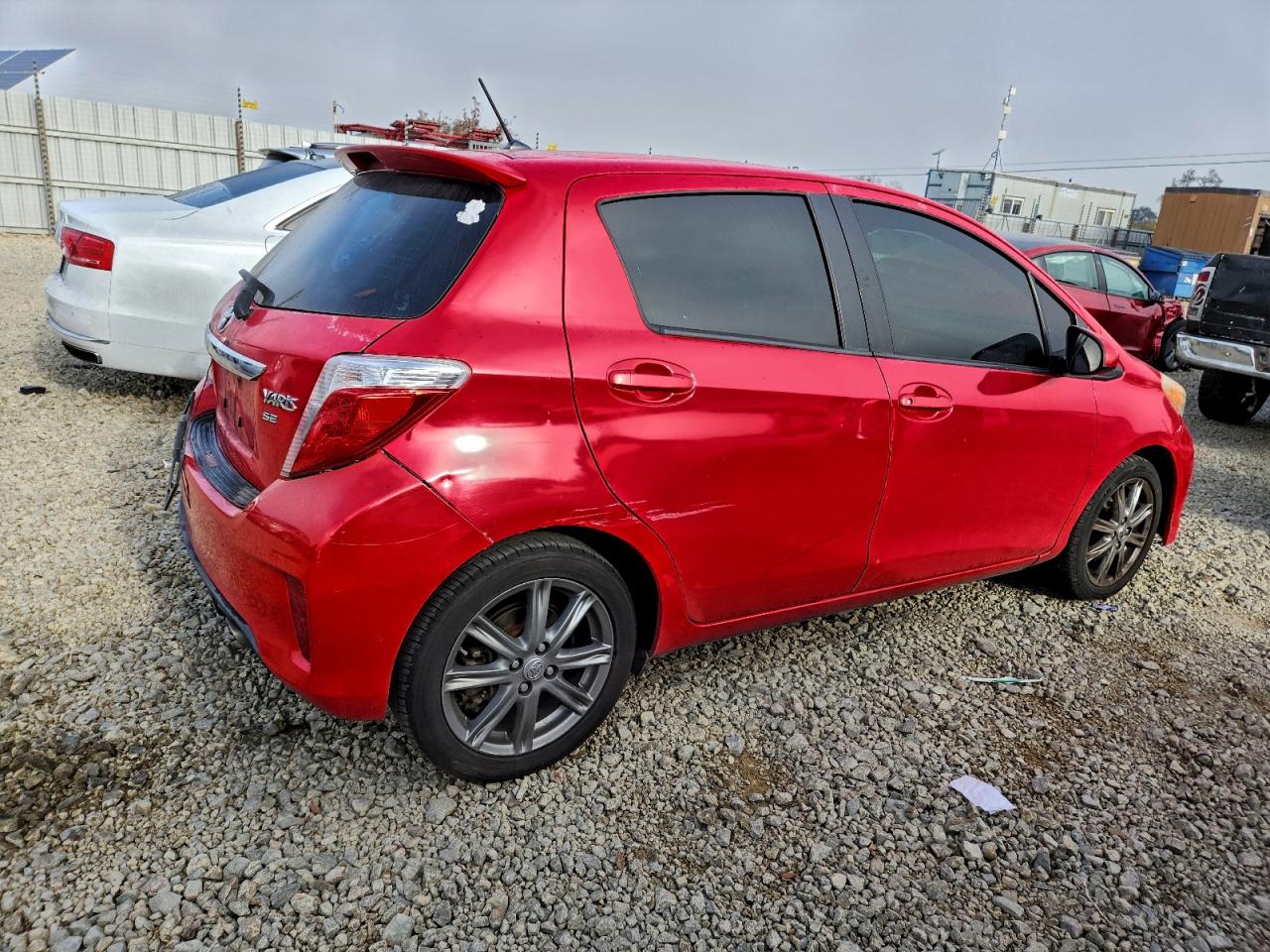 2012 TOYOTA YARIS photo 3