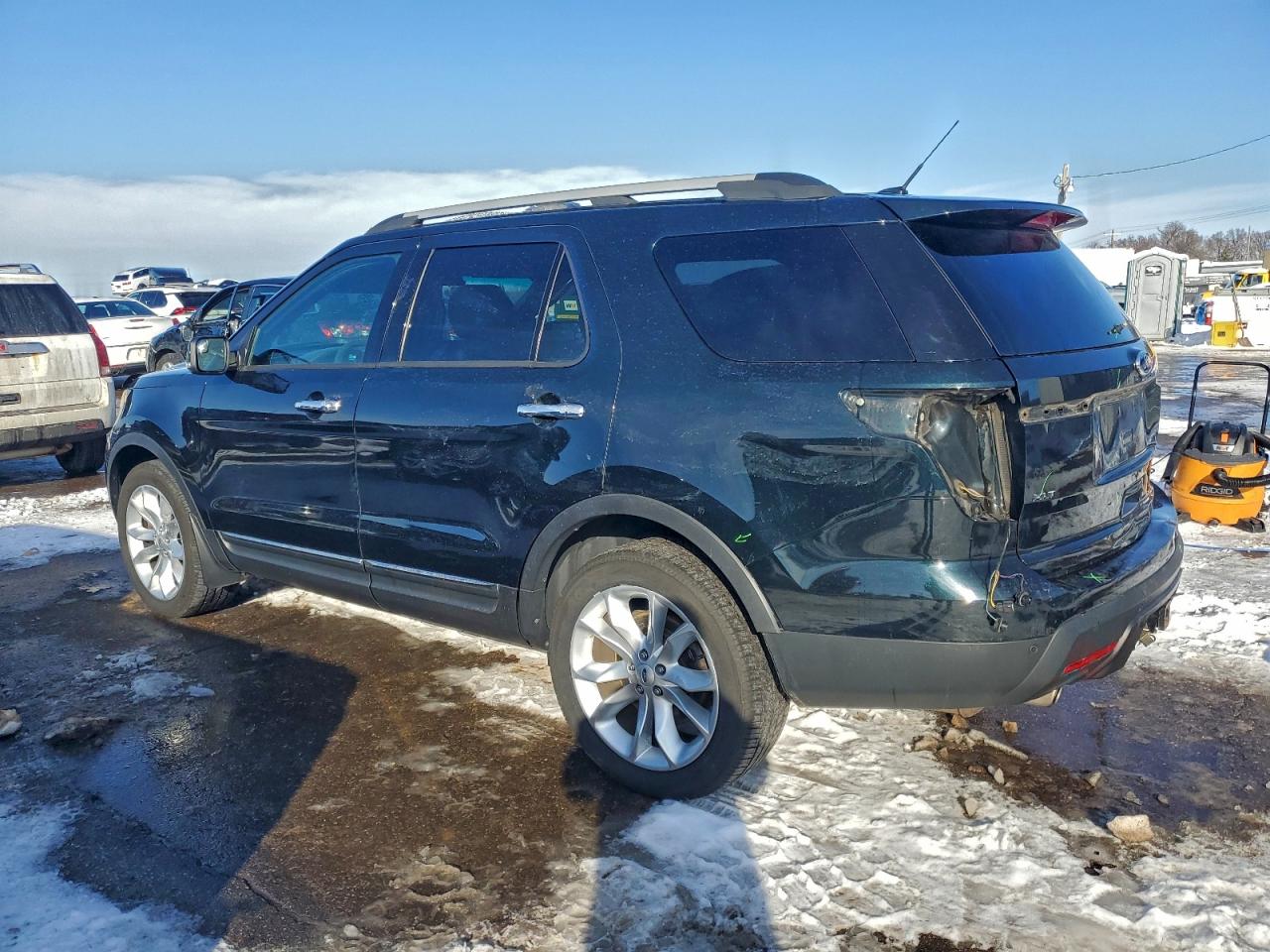 2014 FORD EXPLORER XLT photo 2