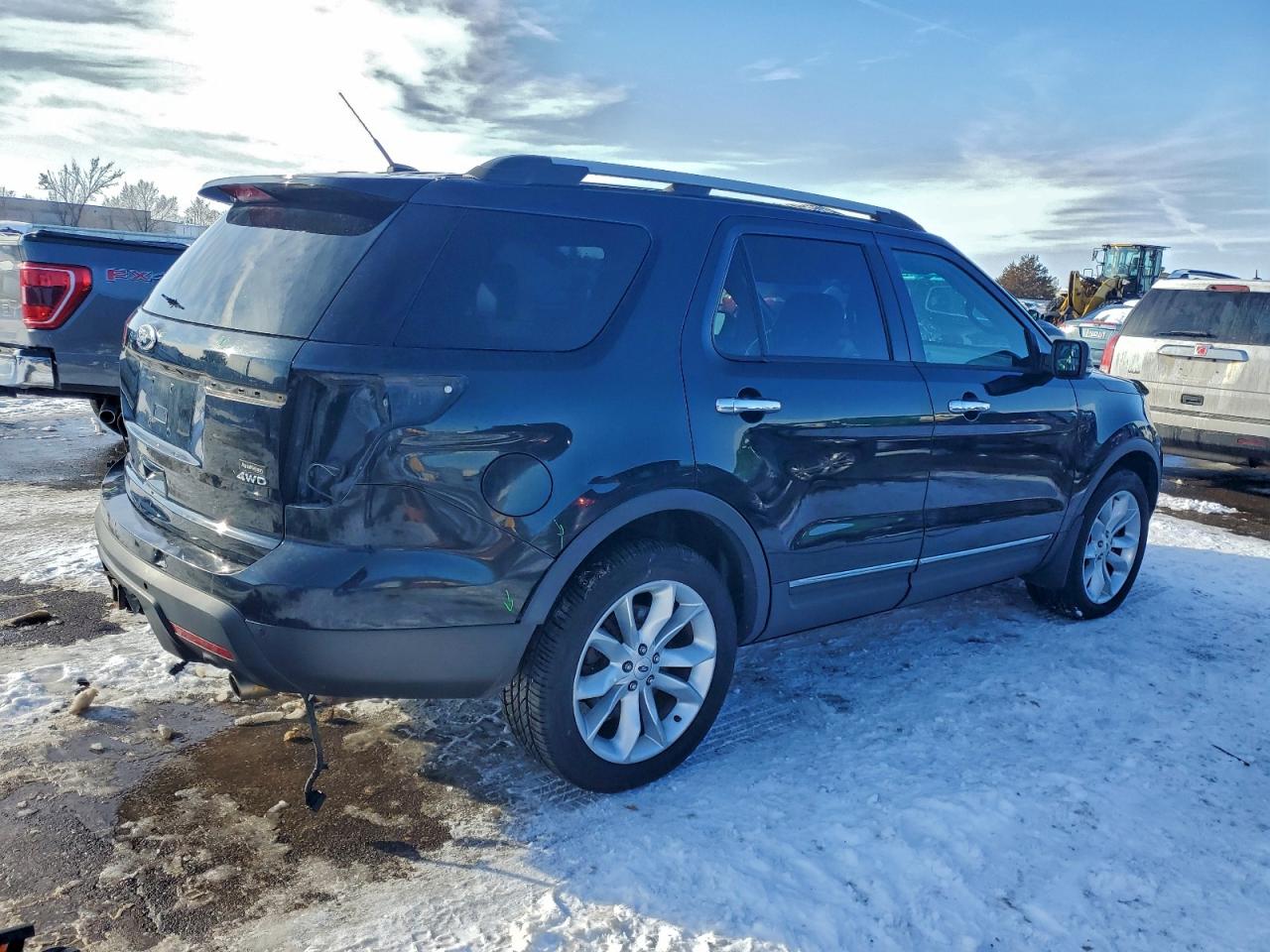 2014 FORD EXPLORER XLT photo 3