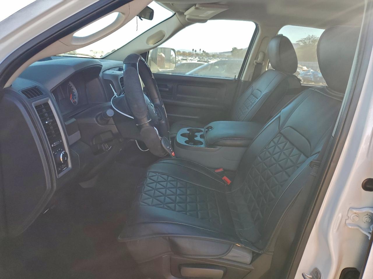 2013 RAM 1500 ST photo 7