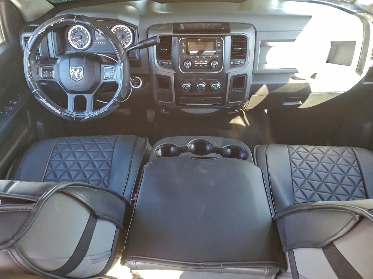 2013 RAM 1500 ST photo 8