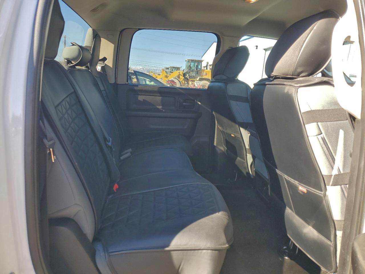 2013 RAM 1500 ST photo 10